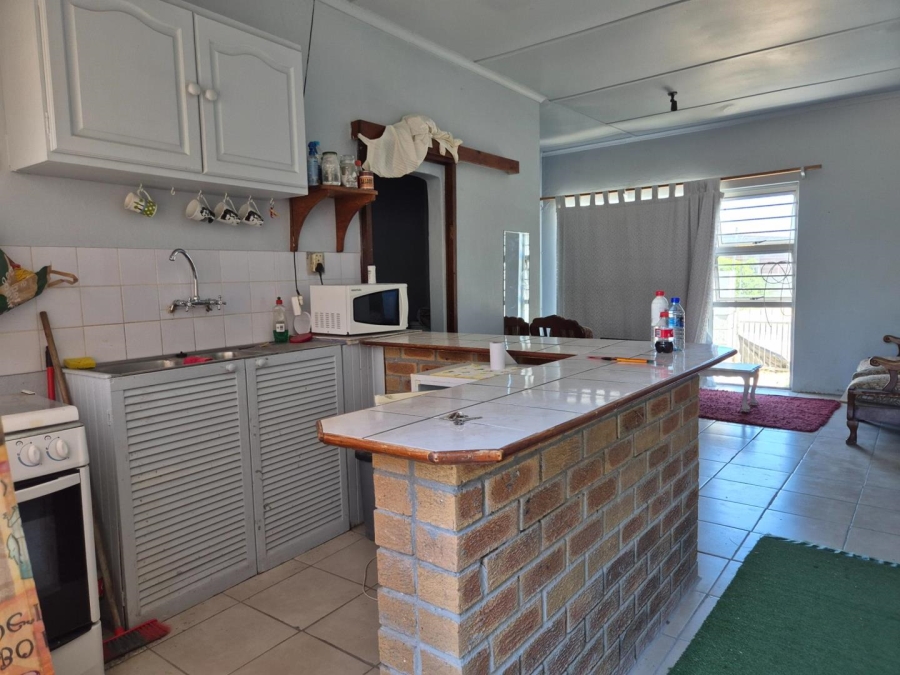 6 Bedroom Property for Sale in Gansbaai Central Western Cape